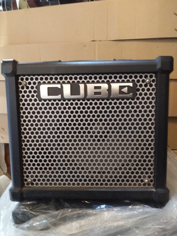 Roland CUBE